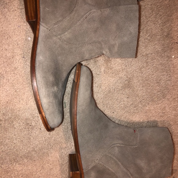 ED by Ellen booties (Ellen DeGeneres) - Picture 2 of 4